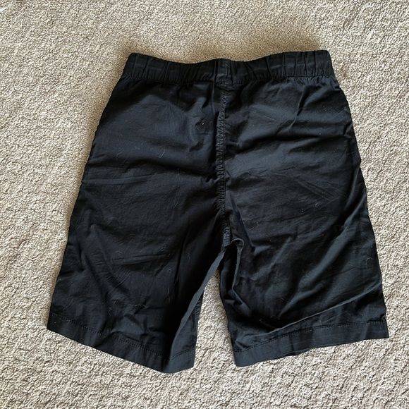 H&M Black Structured Cotton Shorts - Size 8/10 - Picture 2 of 3